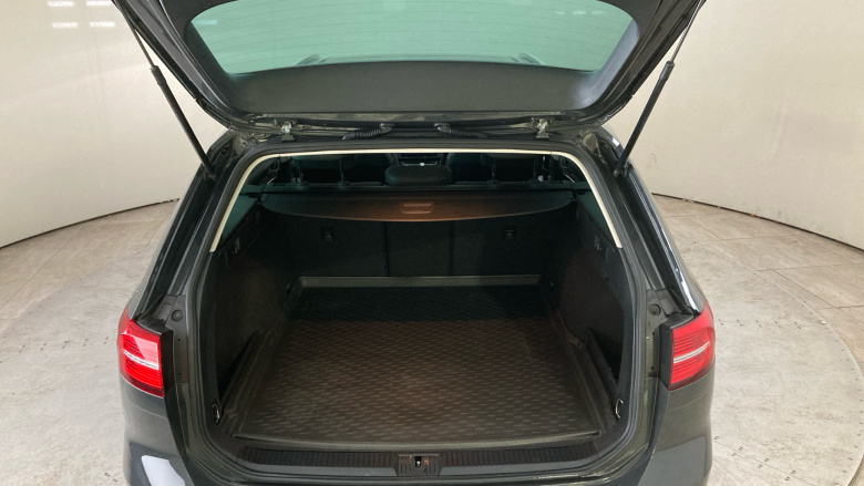 Volkswagen Passat 1.4 TSI 150 GT 5dr [Panoramic Roof] Petrol Estate